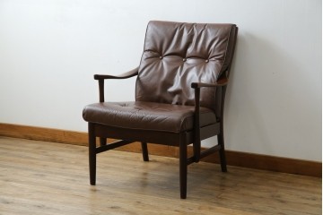 ヴィンテージ家具　北欧家具　デンマーク　ビーチ材　大人の格好いい空間を演出するイージーチェア　(R-049493)