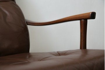 ヴィンテージ家具　北欧家具　デンマーク　ビーチ材　大人の格好いい空間を演出するイージーチェア　(R-049493)