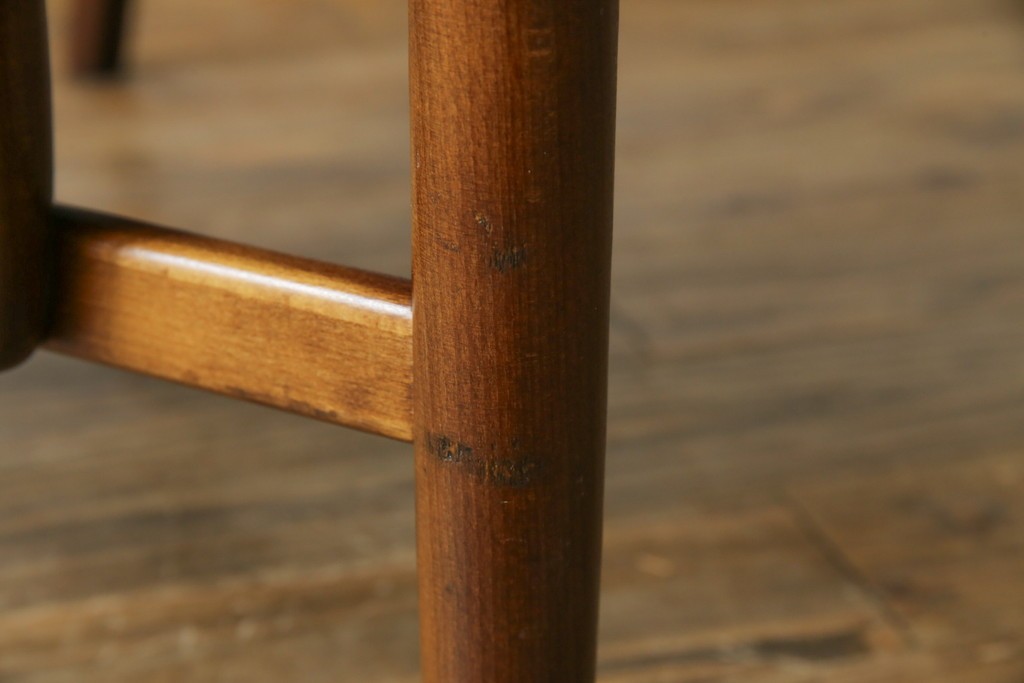 ヴィンテージ家具　北欧家具　デンマーク　ビーチ材　大人の格好いい空間を演出するイージーチェア　(R-049493)