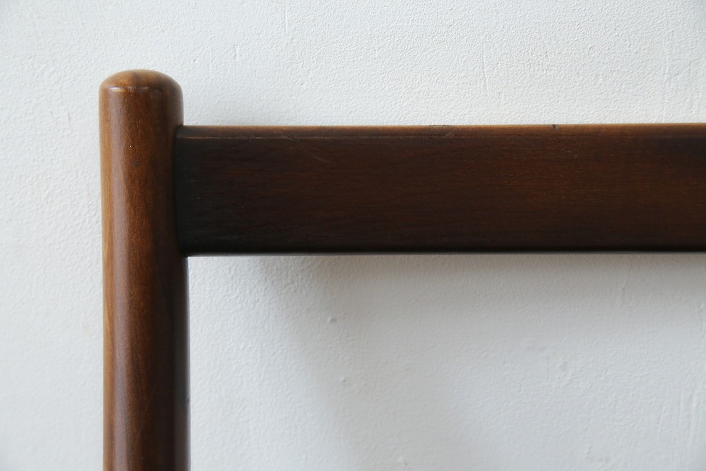 ヴィンテージ家具　北欧家具　デンマーク　ビーチ材　大人の格好いい空間を演出するイージーチェア　(R-049493)