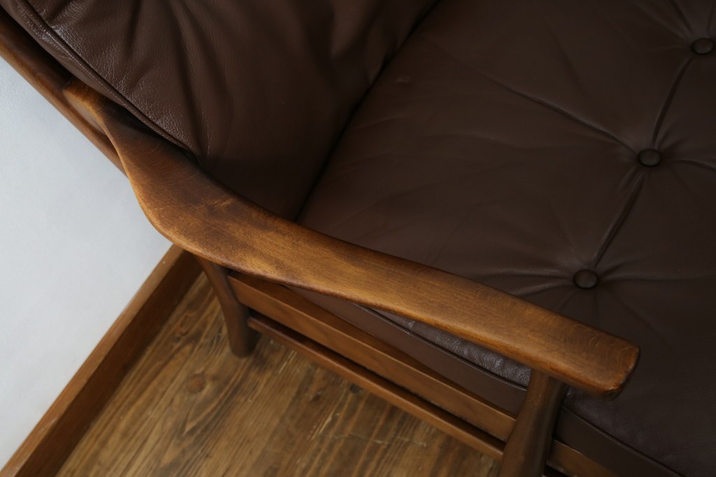 ヴィンテージ家具　北欧家具　デンマーク　ビーチ材　大人の格好いい空間を演出するイージーチェア　(R-049493)