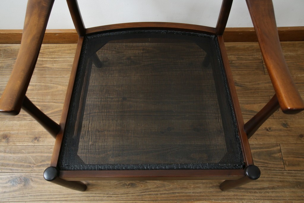 ヴィンテージ家具　北欧家具　デンマーク　ビーチ材　大人の格好いい空間を演出するイージーチェア　(R-049493)