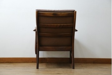 ヴィンテージ家具　北欧家具　デンマーク　ビーチ材　大人の格好いい空間を演出するイージーチェア　(R-049493)