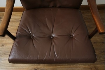 ヴィンテージ家具　北欧家具　デンマーク　ビーチ材　大人の格好いい空間を演出するイージーチェア　(R-049493)