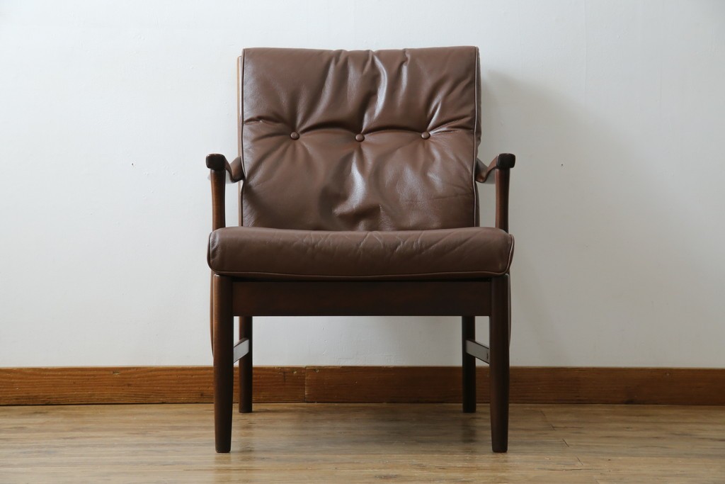 ヴィンテージ家具　北欧家具　デンマーク　ビーチ材　大人の格好いい空間を演出するイージーチェア　(R-049493)