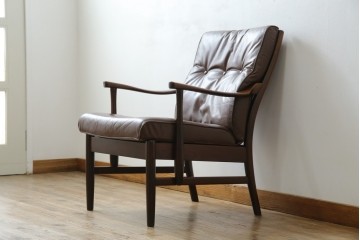 ヴィンテージ家具　北欧家具　デンマーク　ビーチ材　大人の格好いい空間を演出するイージーチェア　(R-049493)