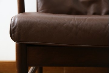 ヴィンテージ家具　北欧家具　デンマーク　ビーチ材　大人の格好いい空間を演出するイージーチェア　(R-049493)