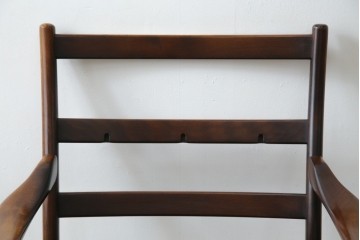 ヴィンテージ家具　北欧家具　デンマーク　ビーチ材　大人の格好いい空間を演出するイージーチェア　(R-049493)