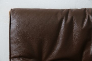 ヴィンテージ家具　北欧家具　デンマーク　ビーチ材　大人の格好いい空間を演出するイージーチェア　(R-049493)