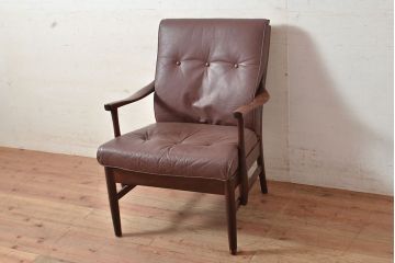 ヴィンテージ家具　北欧家具　デンマーク　ビーチ材　大人の格好いい空間を演出するイージーチェア(アームチェア、ダイニングチェア、椅子、イス、合皮、ビンテージ)(R-049493)