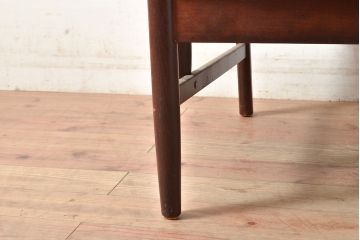 ヴィンテージ家具　北欧家具　デンマーク　ビーチ材　大人の格好いい空間を演出するイージーチェア(アームチェア、ダイニングチェア、椅子、イス、合皮、ビンテージ)(R-049493)