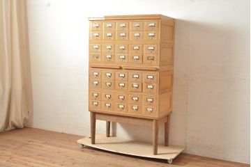 レトロ家具　昭和レトロ　KIHARA　レトロな小物収納におすすめのナラ材製ネームプレート付きカードケース(引き出し、チェスト、図書館、図書室)(R-049499)