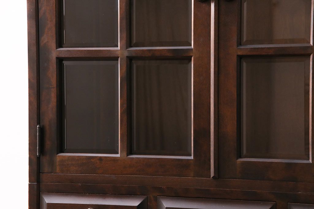 中古　北海道民芸家具　HM160K　洗練された佇まいが上品な食器棚(本箱、収納棚、飾り棚、キャビネット)(R-049503)