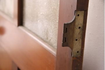 アンティーク建具　昭和レトロな雰囲気を盛り上げる木製ドア(ガラス扉、建具)(R-049504)