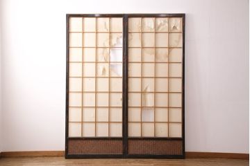 アンティーク建具　昭和初期　漆塗り　希少!腰板の凝ったつくりが魅力の障子戸2枚セット(引き戸、建具)(R-049505)