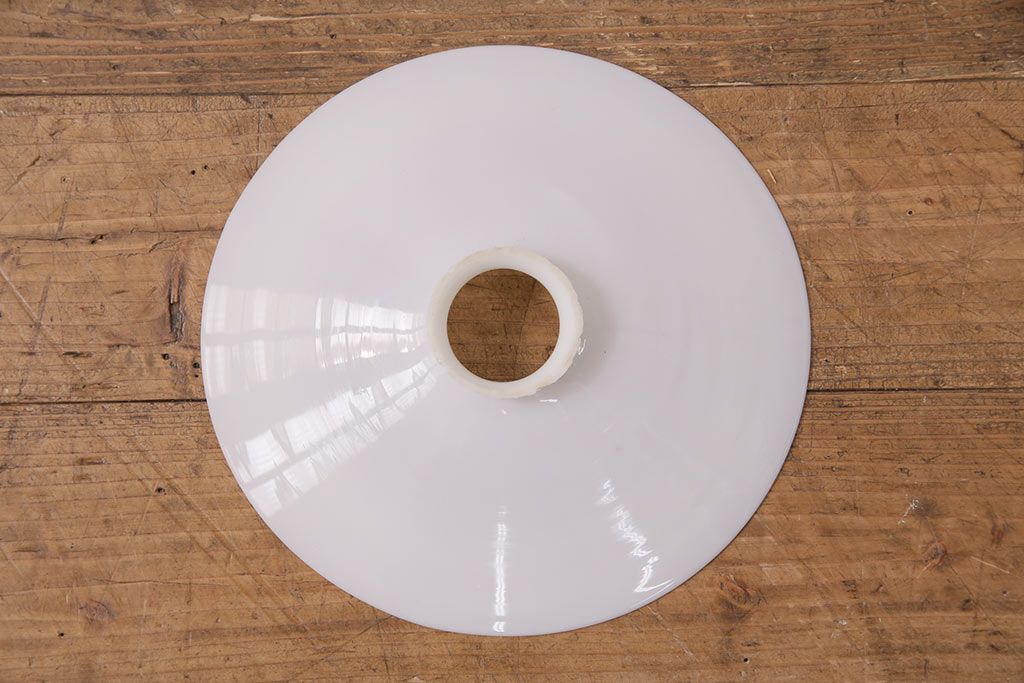 アンティーク照明　レトロな空間を演出するシンプルな吊り下げ照明(ペンダントライト、天井照明、電笠、平笠シェード)(R-049508)