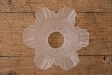 中古　ブランド照明　お花のような可憐さが魅力の天井照明(ペンダントライト、吊り下げ照明)(R-049530)