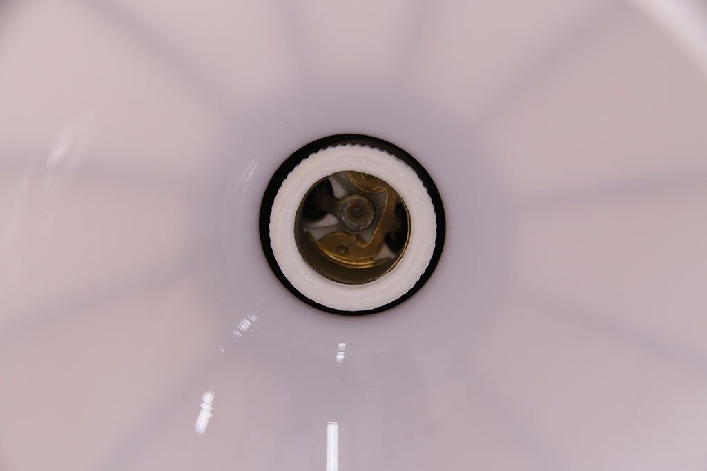 アンティーク照明　和製アンティーク　大正ロマン　ころんとした丸いシェードが可愛らしい吊り下げ照明(天井照明、ペンダントライト、シェード、電笠)(R-049531)