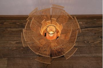 新古品　展示品　Hokore(誇れ)　希少な絶版品!繊細な竹細工が見事なスタンドライト(スタンド照明、フロアライト)(定価約95000円)(R-049540)