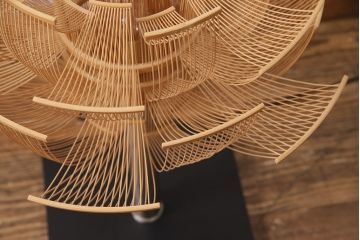 新古品　展示品　Hokore(誇れ)　希少な絶版品!繊細な竹細工が見事なスタンドライト(スタンド照明、フロアライト)(定価約95000円)(R-049540)