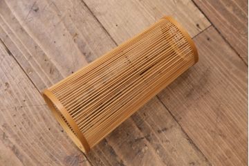 新古品　展示品　Hokore(誇れ)　希少な絶版品!繊細な竹細工が見事なスタンドライト(スタンド照明、フロアライト)(定価約95000円)(R-049540)