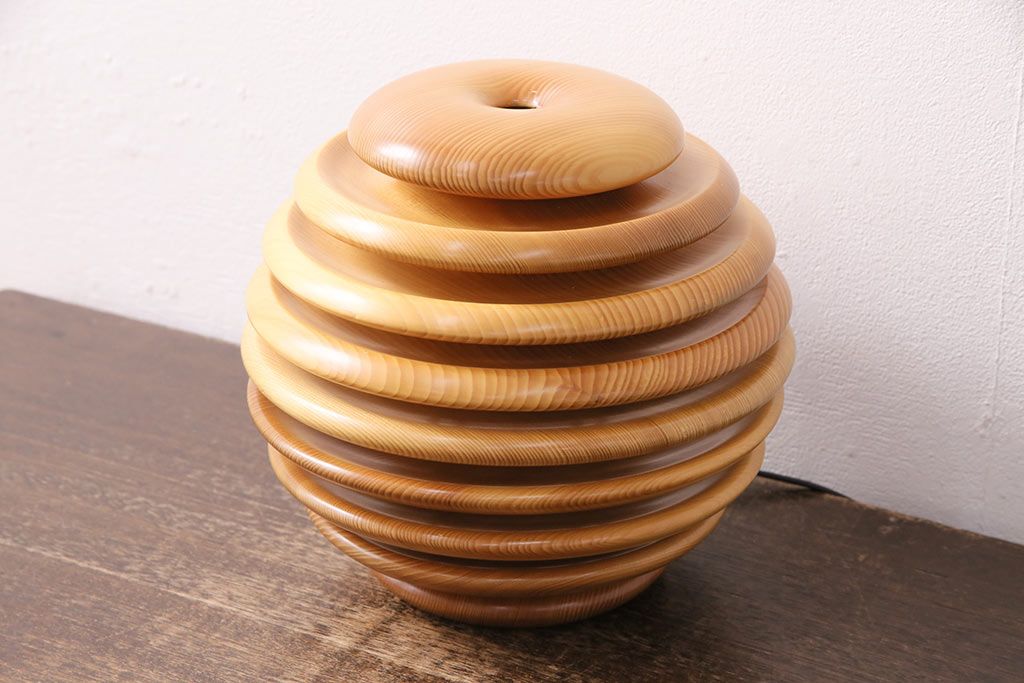 新古　未使用展示品　未使用　照明作家　谷俊幸作　MOCORO(モコロ)　個性的なデザインが目を引くスタンド照明(スタンドライト、卓上照明)(定価約42000円)(R-049544)