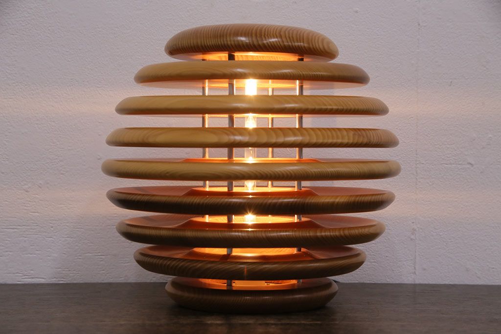 新古　未使用展示品　未使用　照明作家　谷俊幸作　MOCORO(モコロ)　個性的なデザインが目を引くスタンド照明(スタンドライト、卓上照明)(定価約42000円)(R-049544)