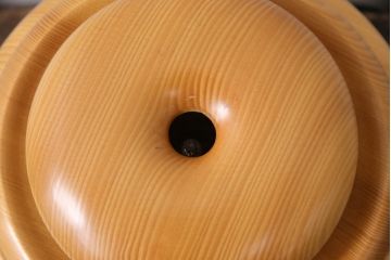 新古　未使用展示品　未使用　照明作家　谷俊幸作　MOCORO(モコロ)　個性的なデザインが目を引くスタンド照明(スタンドライト、卓上照明)(定価約42000円)(R-049544)