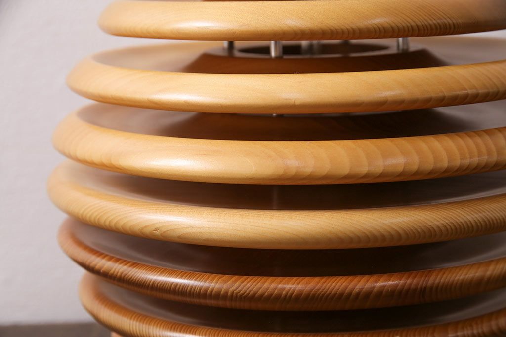 新古　未使用展示品　未使用　照明作家　谷俊幸作　MOCORO(モコロ)　個性的なデザインが目を引くスタンド照明(スタンドライト、卓上照明)(定価約42000円)(R-049544)