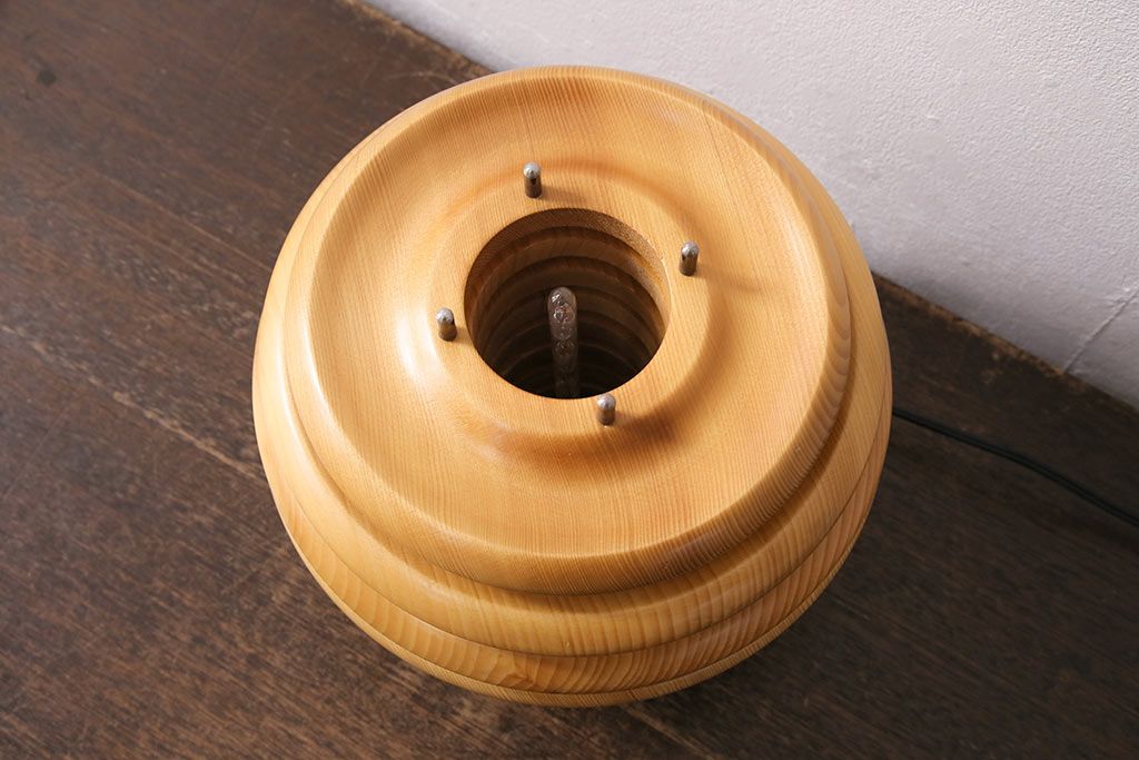 新古　未使用展示品　未使用　照明作家　谷俊幸作　MOCORO(モコロ)　個性的なデザインが目を引くスタンド照明(スタンドライト、卓上照明)(定価約42000円)(R-049544)