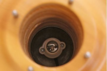 新古　未使用展示品　未使用　照明作家　谷俊幸作　MOCORO(モコロ)　個性的なデザインが目を引くスタンド照明(スタンドライト、卓上照明)(定価約42000円)(R-049544)