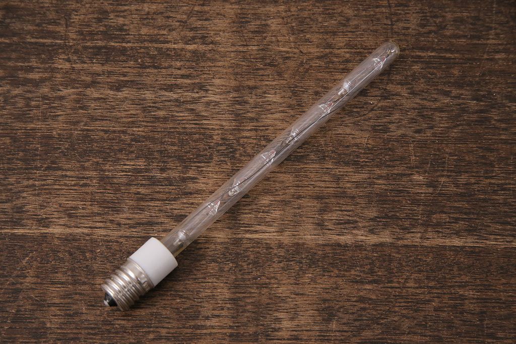 新古　未使用展示品　未使用　照明作家　谷俊幸作　MOCORO(モコロ)　個性的なデザインが目を引くスタンド照明(スタンドライト、卓上照明)(定価約42000円)(R-049544)