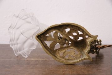 ビンテージ照明　高級品　真鍮製　イギリスよりやってきました!凝った装飾に目を奪われるスタンド照明(スタンドライト、卓上照明、ヴィンテージ)(R-049545)