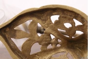 ビンテージ照明　高級品　真鍮製　イギリスよりやってきました!凝った装飾に目を奪われるスタンド照明(スタンドライト、卓上照明、ヴィンテージ)(R-049545)