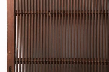 アンティーク建具　腰板ケヤキ材・枠ヒノキ材　明治期の古い蔵戸(格子戸、玄関戸、引き戸、建具)(R-049548)