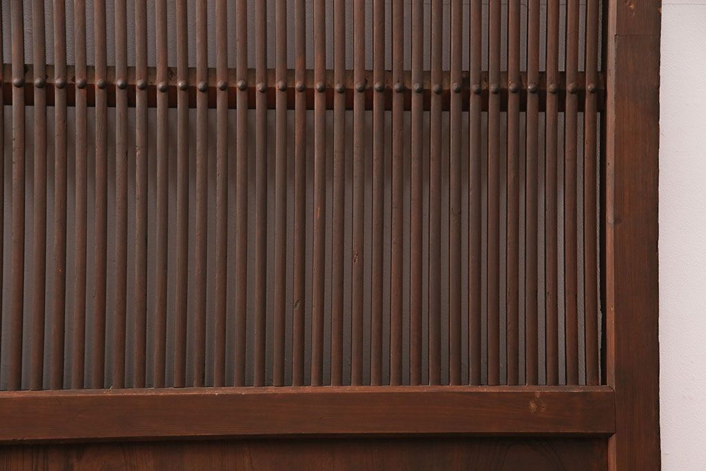 アンティーク建具　腰板ケヤキ材・枠ヒノキ材　明治期の古い蔵戸(格子戸、玄関戸、引き戸、建具)(R-049548)