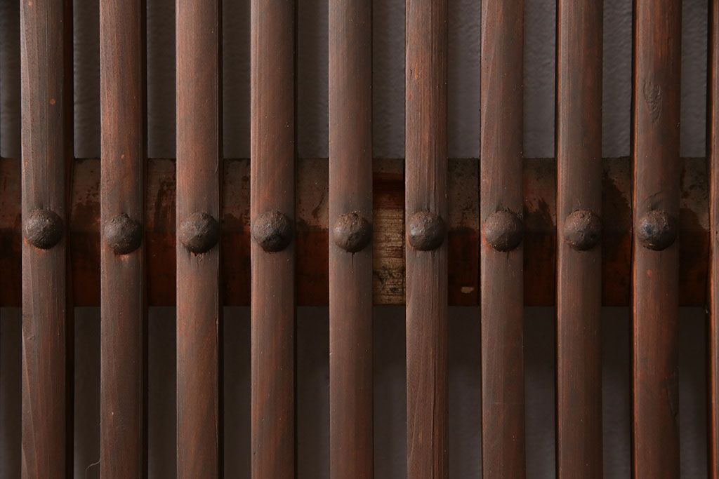 アンティーク建具　腰板ケヤキ材・枠ヒノキ材　明治期の古い蔵戸(格子戸、玄関戸、引き戸、建具)(R-049548)