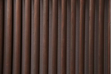 アンティーク建具　腰板ケヤキ材・枠ヒノキ材　明治期の古い蔵戸(格子戸、玄関戸、引き戸、建具)(R-049548)