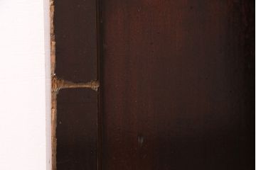 アンティーク建具　ヒノキ材　金網がおしゃれな蔵戸(きつね格子、狐格子、格子入り蔵戸、引き戸、玄関戸、格子戸、マス目、升目)(R-049549)