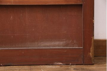 アンティーク建具　ヒノキ材　金網がおしゃれな蔵戸(きつね格子、狐格子、格子入り蔵戸、引き戸、玄関戸、格子戸、マス目、升目)(R-049549)