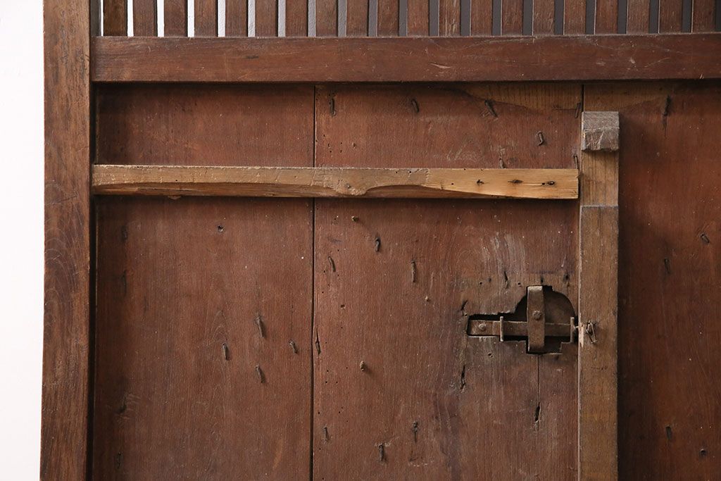 アンティーク建具　総ケヤキ材　凝ったデザインの珍しい蔵戸(格子戸、玄関戸、引き戸、建具)(R-049550)