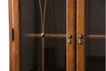 中古　美品　インテリアえぞ(EZO)製　新グレースシリーズ　イギリスアンティークを彷彿とさせる書棚88M(定価20万円)(ブックケース、本箱、戸棚)(R-049553)