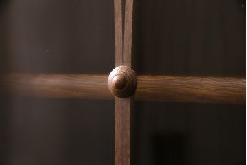 中古　美品　インテリアえぞ(EZO)製　新グレースシリーズ　イギリスアンティークを彷彿とさせる書棚88M(定価20万円)(ブックケース、本箱、戸棚)(R-049553)