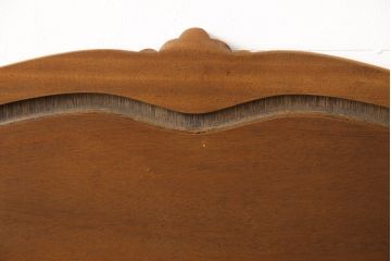 中古　DREXEL HERITAGE(ドレクセルヘリテージ)　Touraine(ツーレイン)　猫脚のデザインがアクセントのベッド(シングル、セミダブル)(定価約80万円)(R-049555)