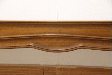 中古　DREXEL HERITAGE(ドレクセルヘリテージ)　Touraine(ツーレイン)　猫脚のデザインがアクセントのベッド(シングル、セミダブル)(定価約80万円)(R-049555)