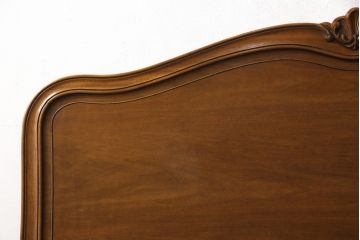 中古　DREXEL HERITAGE(ドレクセルヘリテージ)　Touraine(ツーレイン)　猫脚のデザインがアクセントのベッド(シングル、セミダブル)(定価約80万円)(R-049556)