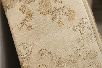 中古　DREXEL HERITAGE(ドレクセルヘリテージ)　Touraine(ツーレイン)　猫脚のデザインがアクセントのベッド(シングル、セミダブル)(定価約80万円)(R-049556)
