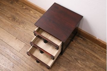 中古　美品　伝統民芸　岩谷堂箪笥　鶴モチーフの金具が上品な印象を高める小引き出し(卓上収納、小物収納)(R-049557)