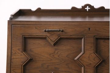 中古　美品　永田良介商店製　幾何学模様が目を引く!クラシカルな雰囲気を醸しだすライティングビューロー(簿記机、在宅ワーク、在宅用ワークデスク)(定価約54万円)(R-049567)