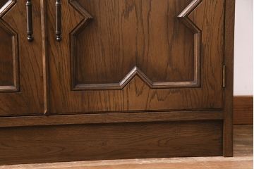 中古　美品　永田良介商店製　幾何学模様が目を引く!クラシカルな雰囲気を醸しだすライティングビューロー(簿記机、在宅ワーク、在宅用ワークデスク)(定価約54万円)(R-049567)